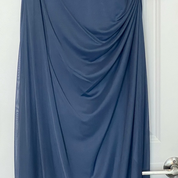 Lovely blue gown by Alex Evenings - Picture 6 of 10